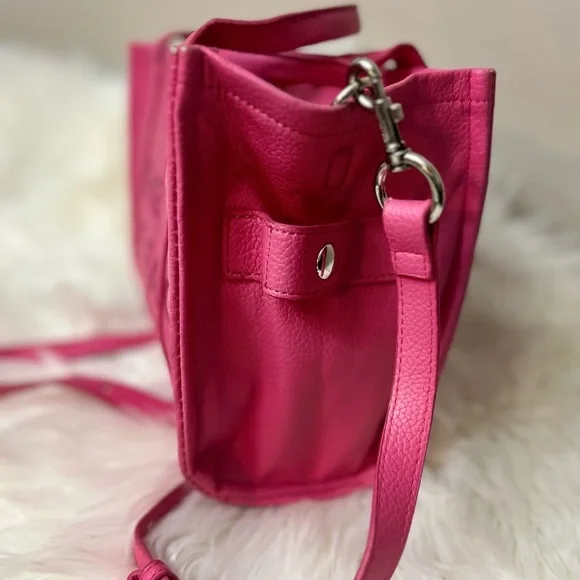 Marc Jacobs Vibrant Pink Tote Bag - Picture 5 of 12